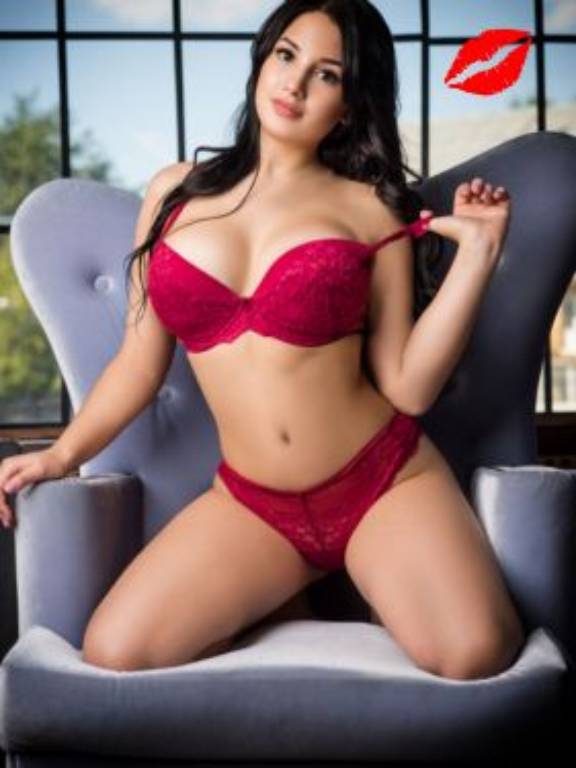 Dehradun aged housewife Call Girl